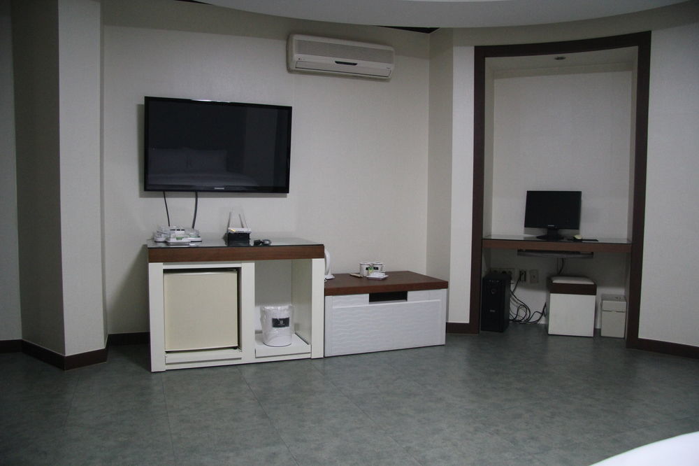Hotel Tate Suwon Esterno foto