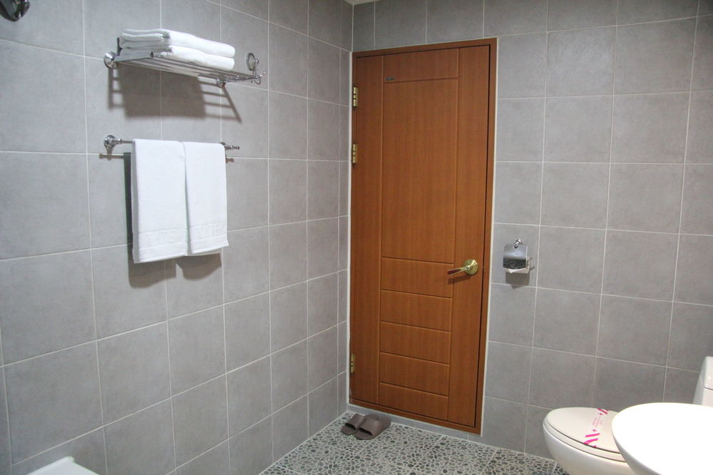 Hotel Tate Suwon Esterno foto