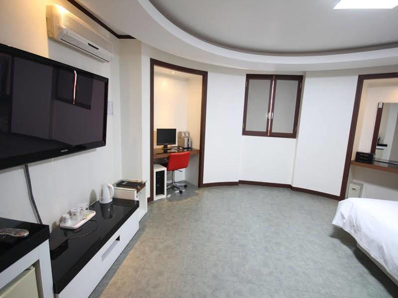Hotel Tate Suwon Esterno foto