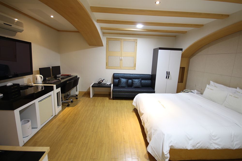 Hotel Tate Suwon Esterno foto
